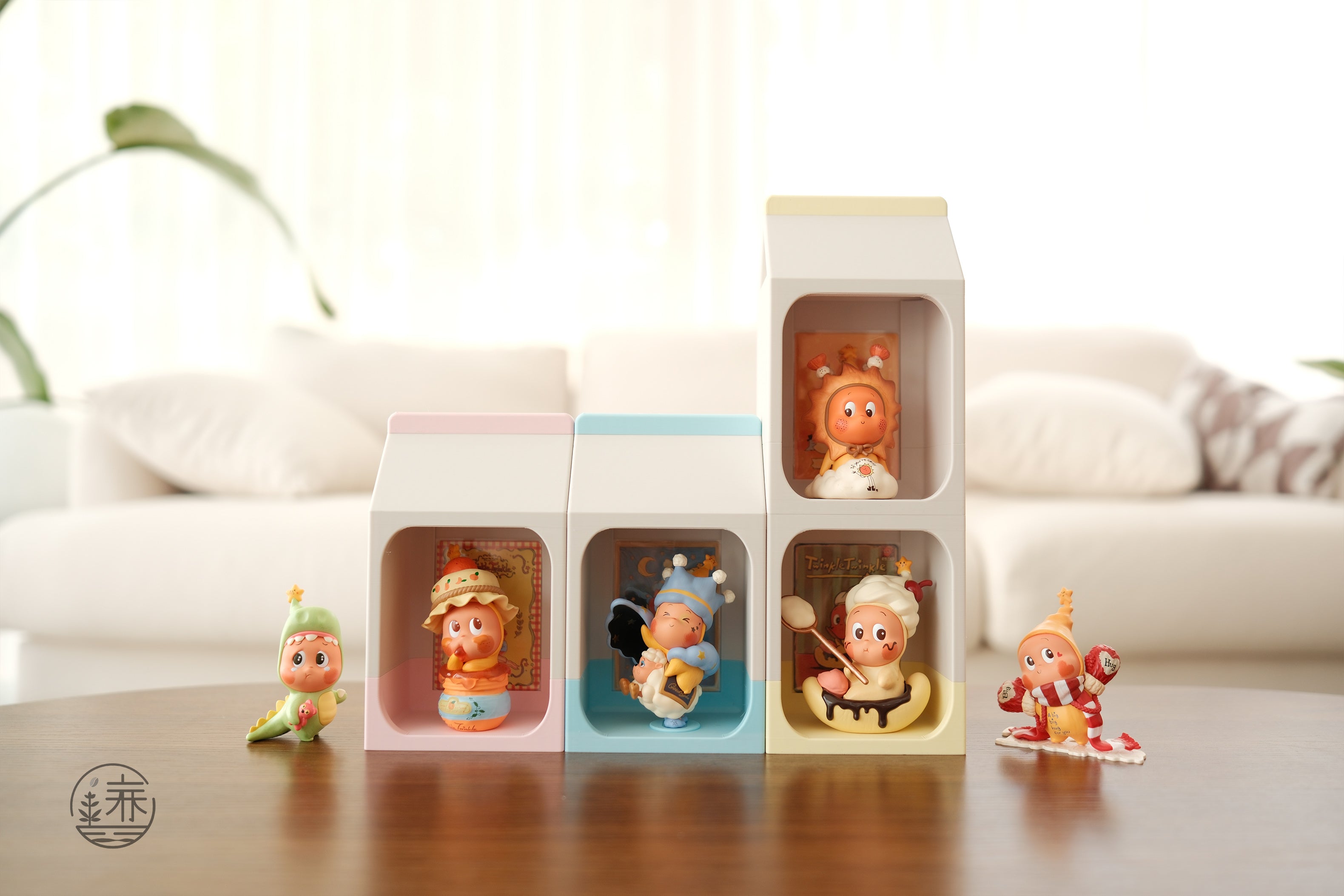 Hirono Regular(3) Milk Carton : Collectibles Stand