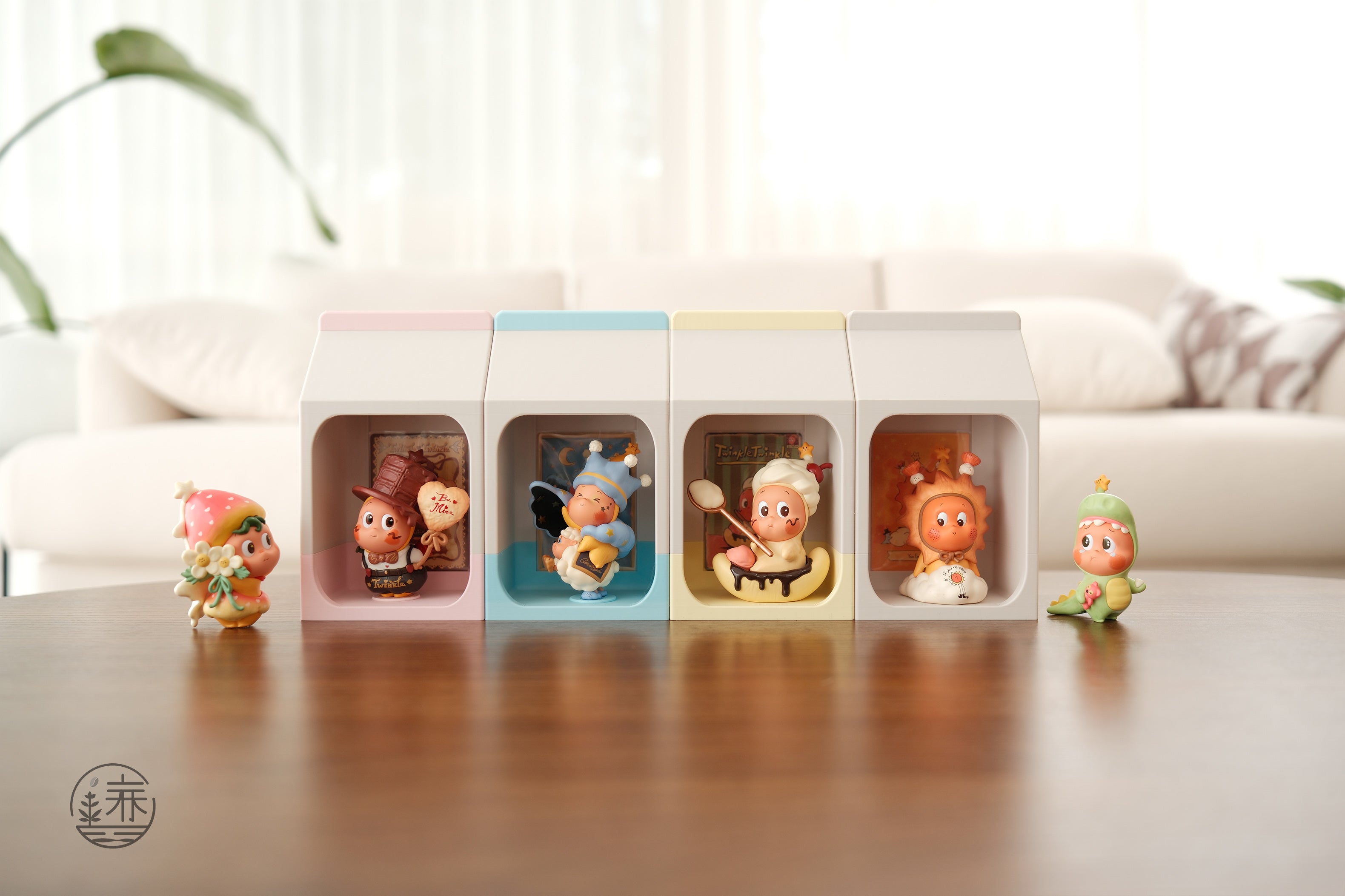 Hirono Regular(3) Milk Carton : Collectibles Stand