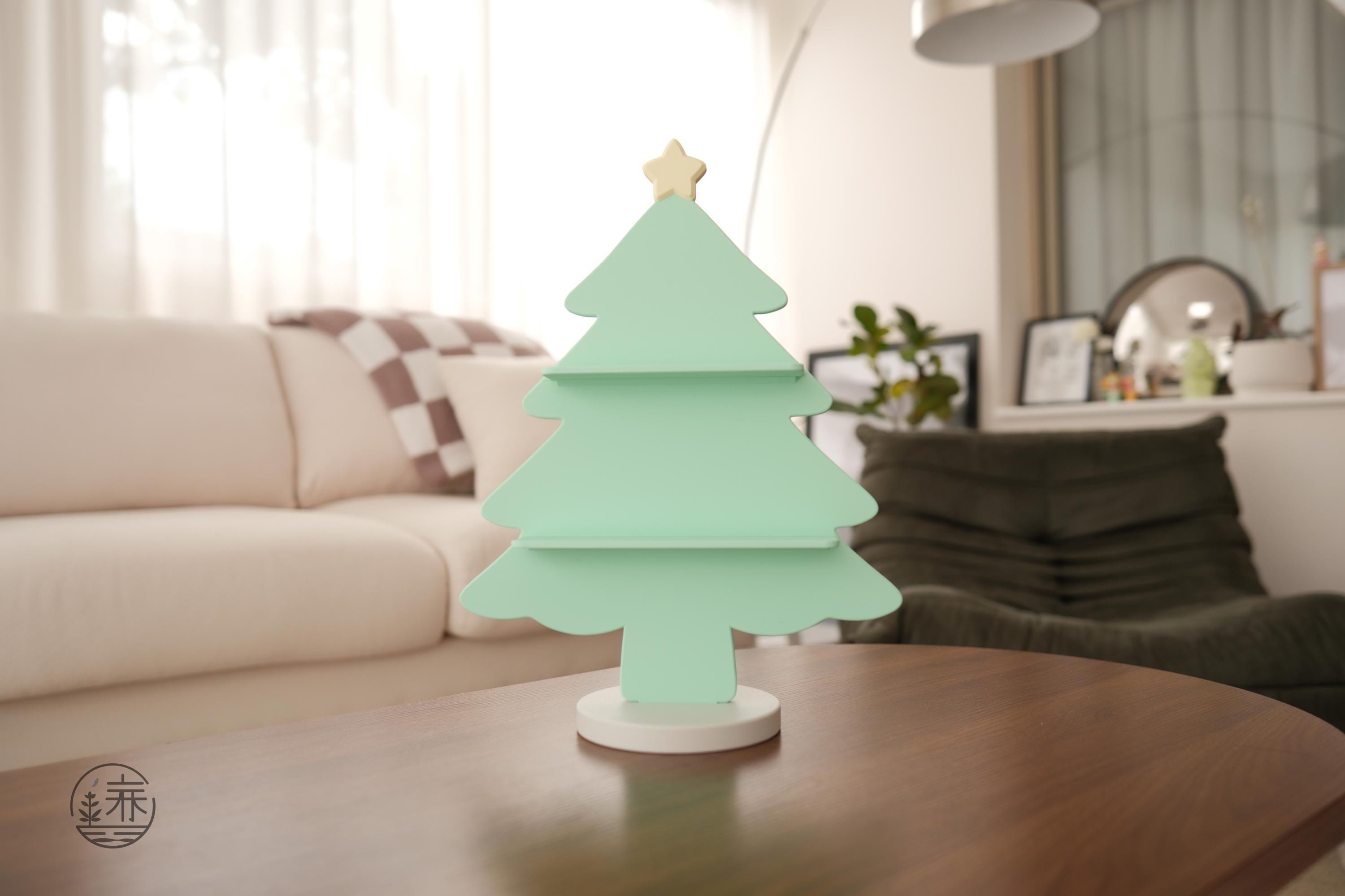 Christmas Tree Lulu the Piggy Display Shelf Stand House - made by CG