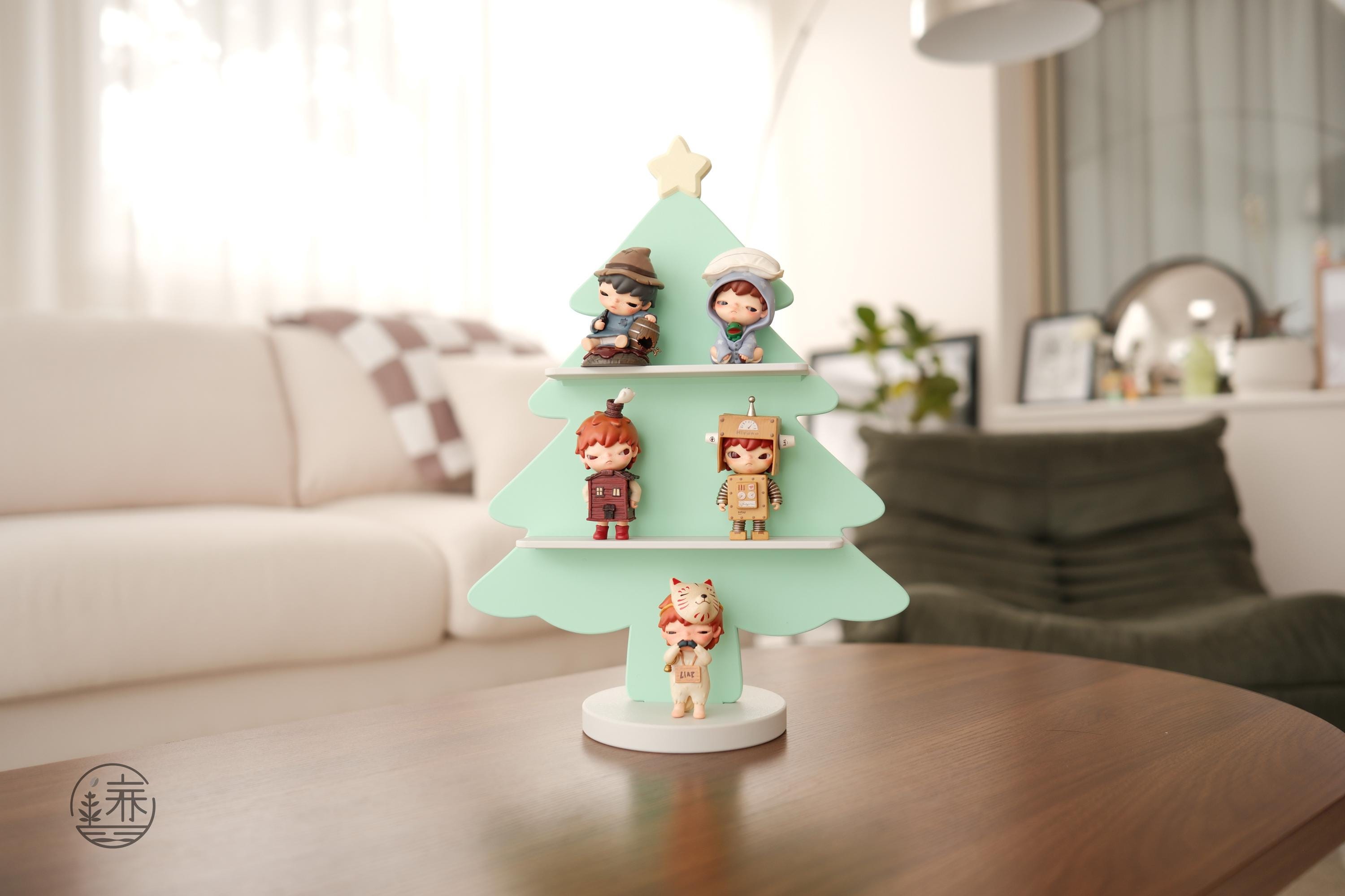 Christmas Tree Lulu the Piggy Display Shelf Stand House - made by CG